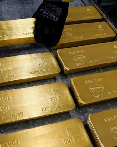 الذهب يبلغ مستوى تاريخيا في ظل هبوط الدولار