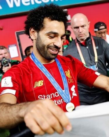 محمد صلاح لاعب نادي ليفربول