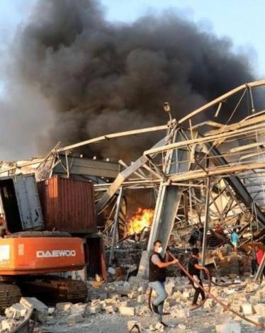 شهدت بيروت مساء اليوم انفجارا ضخما في أحد مخازن المفرقعات