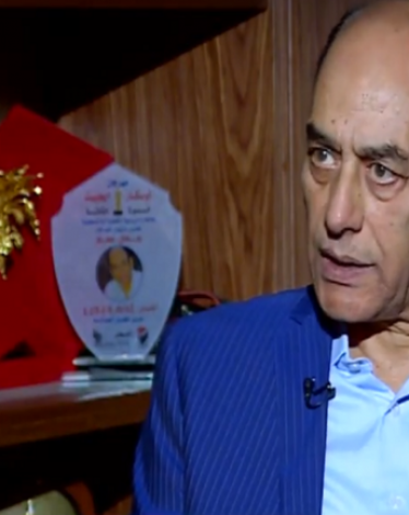 أحمد بدير يقاضي إعلامية كويتية بعد تنمرها عليه ووصفها له بـ"الأقرع"