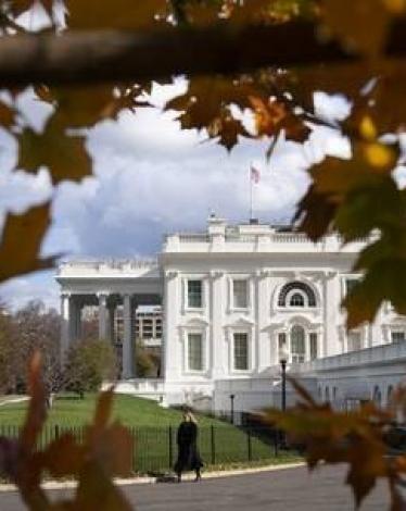 الكشف عن رسالة خفية على موقع البيت الأبيض في أعقاب تنصيب بايدن