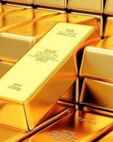الذهب يبلغ أدنى مستوى له في 7 أشهر