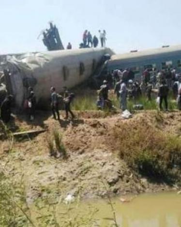 تصادم قطارين في سوهاج بصعيد مصر