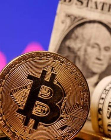 لأول مرة.. "بيتكوين" تتخطى عتبة الـ60 ألف دولار