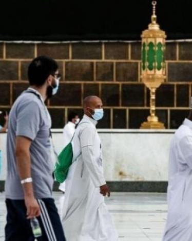 السعودية توضح الشروط والإجراءات التي تسبق أداء العمرة