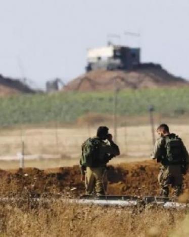 الاحتلال يعتقل فلسطينيا بزعم تسلّله من غزة ويُعيده لاحقًا