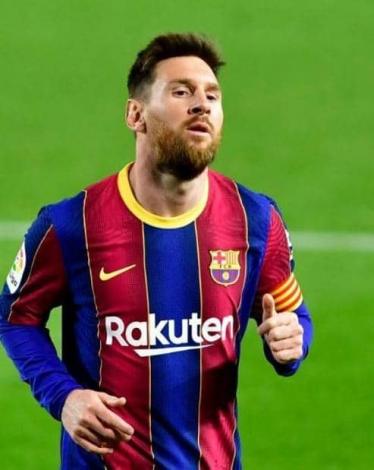 50 ألف لقاح لكورونا.. قمصان ميسي في قلب حملة "مثيرة للجدل"