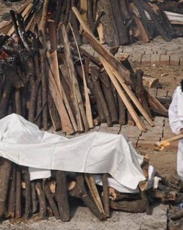 معدل مرعب في الهند.. 300 ألف إصابة بكورونا لليوم الثاني عشر