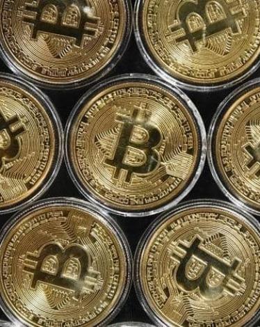 خطوة غير مسبوقة.. أول دولة تعتمد بيتكوين كعملة قانونية