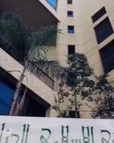 قصة 3 شقيقات.. يتألمن بصمت بين جدر أحد مشافي لبنان