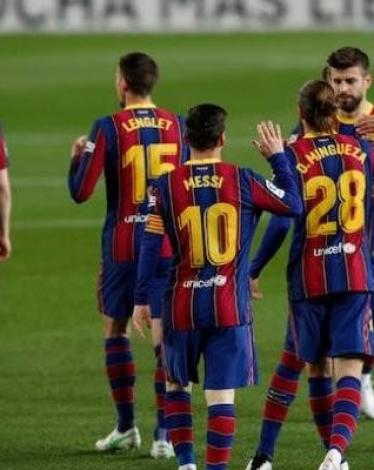 رسميا.. برشلونة يعلن تعاقده مع صفقة جديدة خامسة