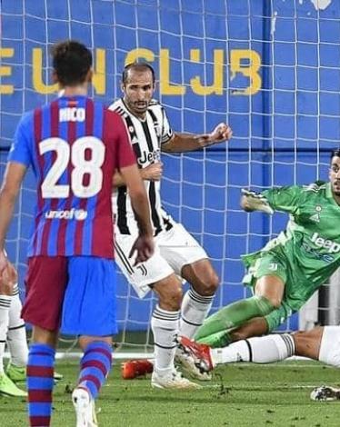 جانب من المباراة الودية بين برشلونة ويوفنتوس