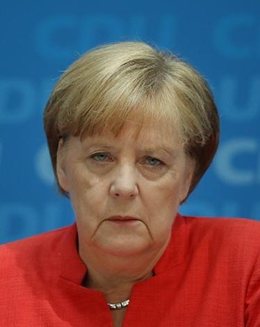 يمكن أن تعتمد ميركل على معاش تقاعدي يبلغ حوالي 15000 يورو شهريا