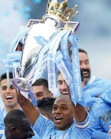 كمبيوتر "خارق" يتوقع الفائز بلقب الدوري الإنجليزي