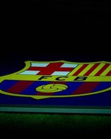 جوهرة برشلونة يخطط للهروب من "كامب نو"