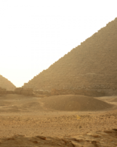 علماء الآثار يحققون ما يسمونه "اكتشاف العمر" تحت شوارع مدينة في مصر!