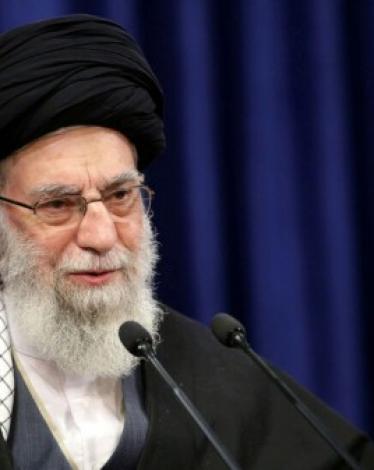 (تويتر) يغلق حساب خامنئي نهائيا بعد نشره مقطعا يحاكي اغتيال ترامب