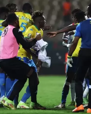 في أقل من أسبوع.. 8 فضائح "لا تصدق" في أمم إفريقيا