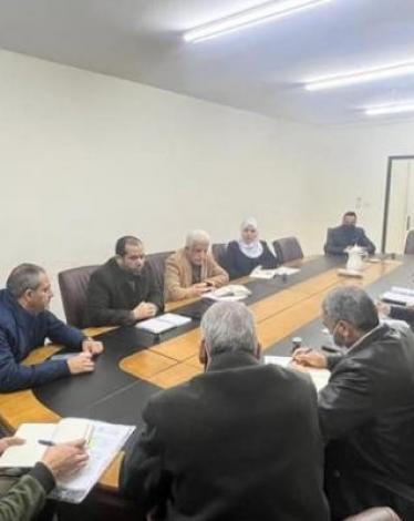 "الأشغال" تبحث مع الأونروا آليات إعادة بناء المنازل المهدمة كليا