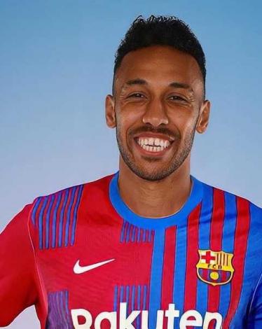 النجم الغابوني بيير إيميريك أوباميانغ