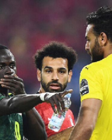 "الكاف" يوافق على طلب المنتخب المصري قبل مواجهة نظيره السنغالي الحاسمة