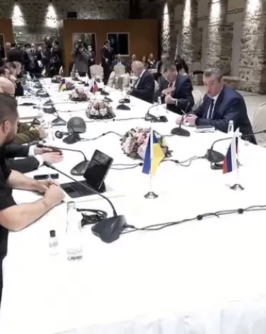 الكرملين يعلق على مفاوضات إسطنبول.. وخطوة أوكرانية إيجابية