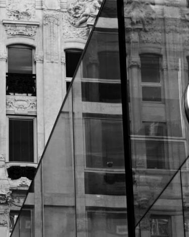 أبل: نشعر بقلق عميق حيال الغزو الروسي لأوكرانيا