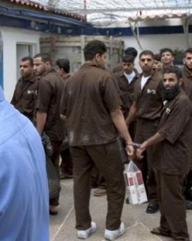 الأسرى يقررون الشروع في الإضراب المفتوح عن الطعام