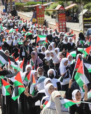 مسير لحافظات القرآن في غزة للإعلان عن انطلاق مخيمات "سيف القدس"