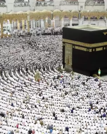 السعودية-تستأجر-شركة-مرتبطة-برئيس-الحكومة-الهندية-لمعالجة-طلبات-الحج-696x464.jpg.webp