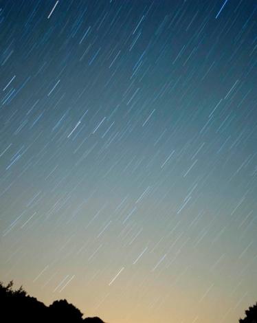 دول عربية تشهد ظاهرة فلكية "فريدة" فجر السبت