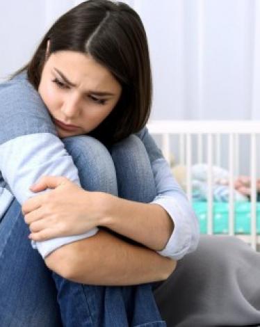 أعراض نفسية غريبة تحدث لكِ بعد الولادة.. تعرفي عليها