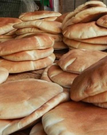 الاقتصاد بغزة تصدر قرارًا بشأن سعر شوال الدقيق ووزن ربطة الخبز