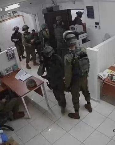 المرصد العربي يُدين إغلاق الاحتلال 7 مؤسسات فلسطينية