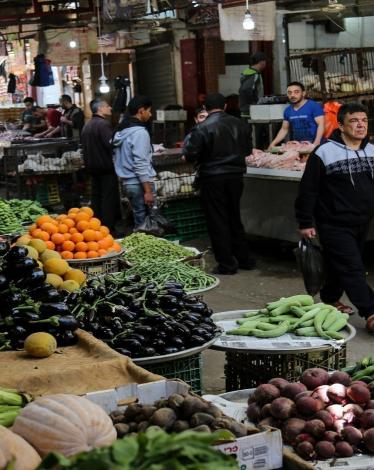 القائمة المحدثة لأسعار الخضروات والدجاج في أسواق غزة