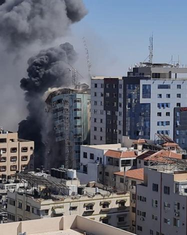 هنية يتلقى موافقة قطرية بإعادة إعمار البيوت المهدمة في العدوان الأخير على القطاع