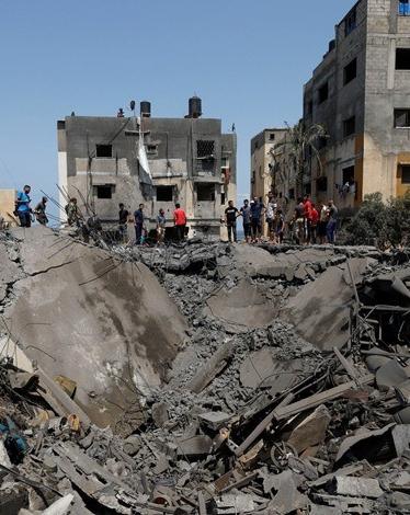 انتظرته 15 عاما.. أم تفقد ابنها الوحيد في عدوان غزة