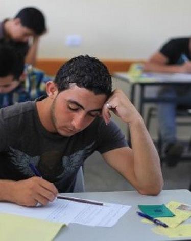 تعليم غزة تكشف موعد عقد امتحان المتقدمين لوظيفة معلم في الكويت