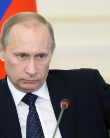 بوتين: الغرب يلعب لعبة "دموية قذرة" بشأن أوكرانيا