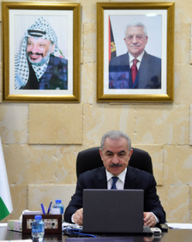 اشتية يعلن اعتماد مشاريع بنحو 40 مليون دولار في الضفة وغزة والقدس
