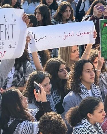ناشطة فلسطينية تطالب الاحتلال بالإفراج عن حفيدها وأطفال آخرين
