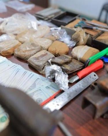 مكافحة المخدرات بغزة تنشر تفاصيل ضبط 40 فرش حشيش وإيقاف 3 تجار