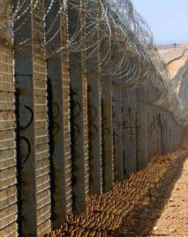 "إسرائيل" تعلن تطوير قاعدتين جويتين قرب حدود مصر