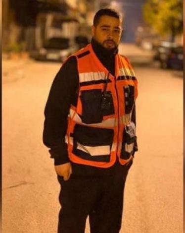 "الإغاثة الطبية" تكشف عن حالة المسعف حمزة أبو حجر