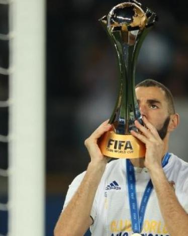 هل يُشارك "بنزيما" في كأس العالم للأندية ؟