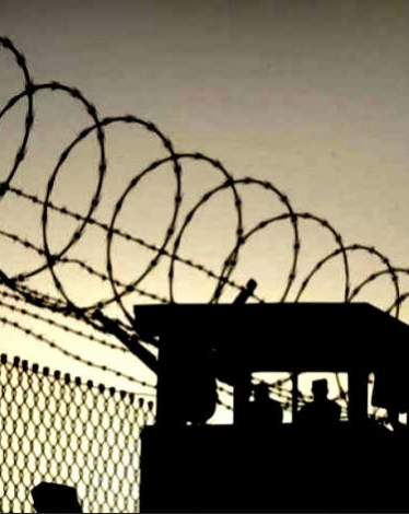 الاحتلال يحمّل الأسرى مسؤولية "نفق الحرية" ويفرض إجراءات عقابية