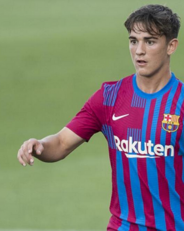 مستقبل جافي مع برشلونة في خطر