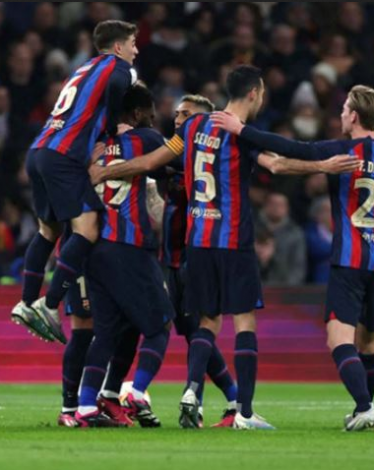 تطور جديد بشأن استبعاد برشلونة من أبطال أوروبا