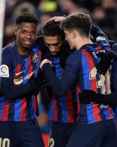 برشلونة يعرض 4 لاعبين للبيع