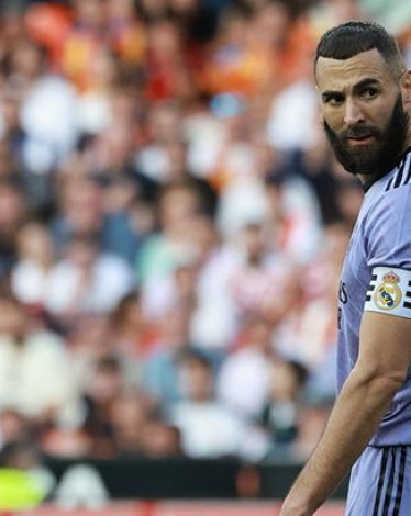 تحسبا لرحيل بنزيما.. ريال مدريد يضع خطة تدعيم هجومه